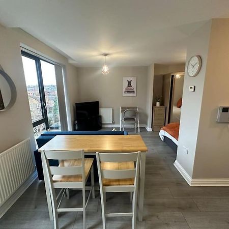 Cute Apartment Next To Colindale Station Edgware Ngoại thất bức ảnh