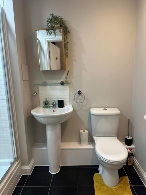 Cute Apartment Next To Colindale Station Edgware Ngoại thất bức ảnh