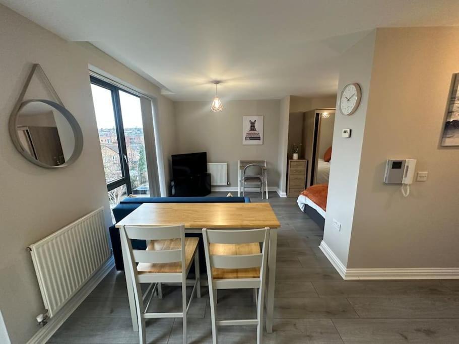 Cute Apartment Next To Colindale Station Edgware Ngoại thất bức ảnh